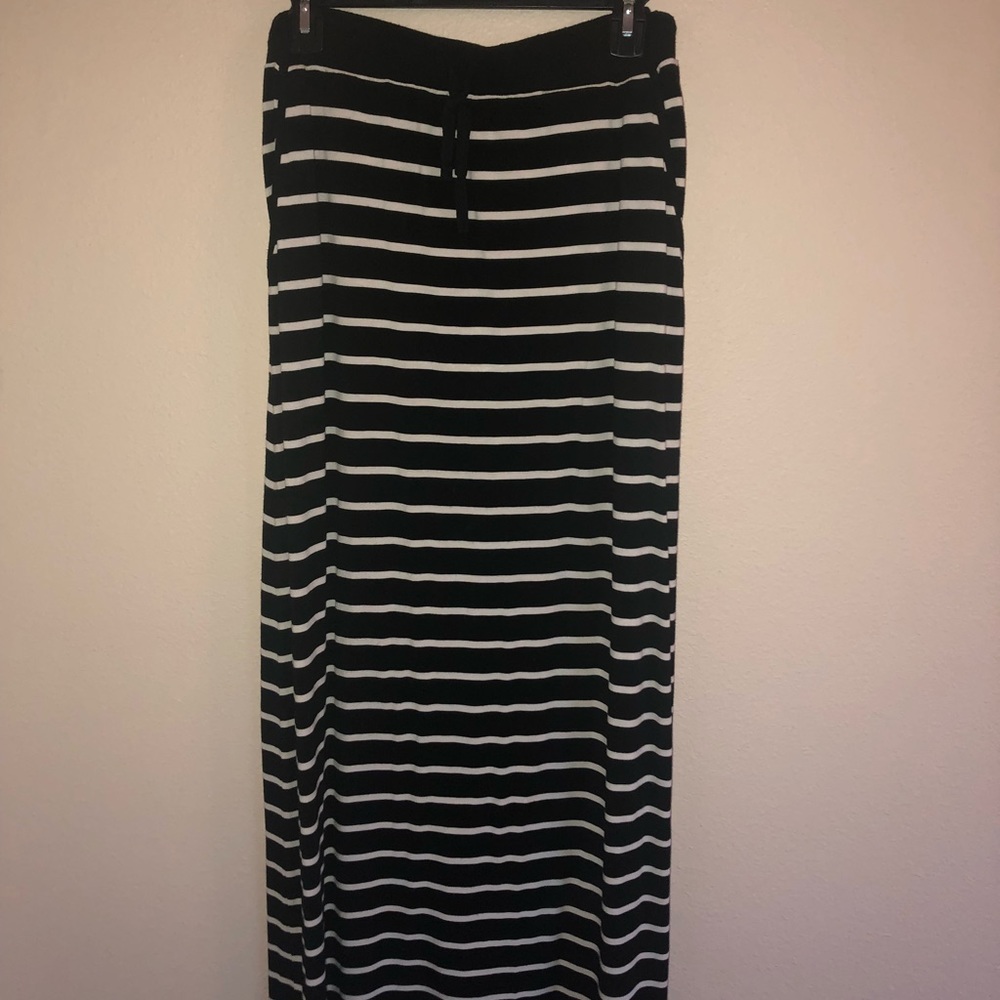 L Striped Maxi Skirt